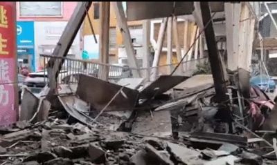 天桥坍塌！